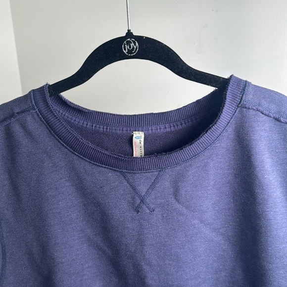 Free People Movement Blue Kick It Muscle Sweat Crewneck Tank Size Medium - Picture 4 of 8